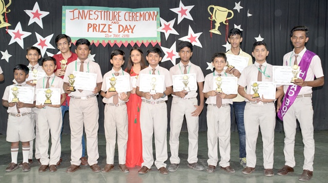 Investiture And Award Ceremony Held At Deepalaya School - Dwarka Parichay