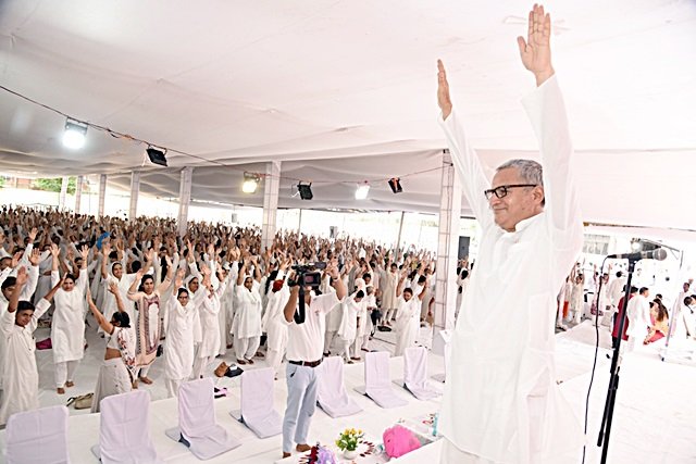 स्वच्छ और स्वस्थ दिल्ली हेतु तीन हज़ार लोगों ने की सामूहिक राजयोग ...